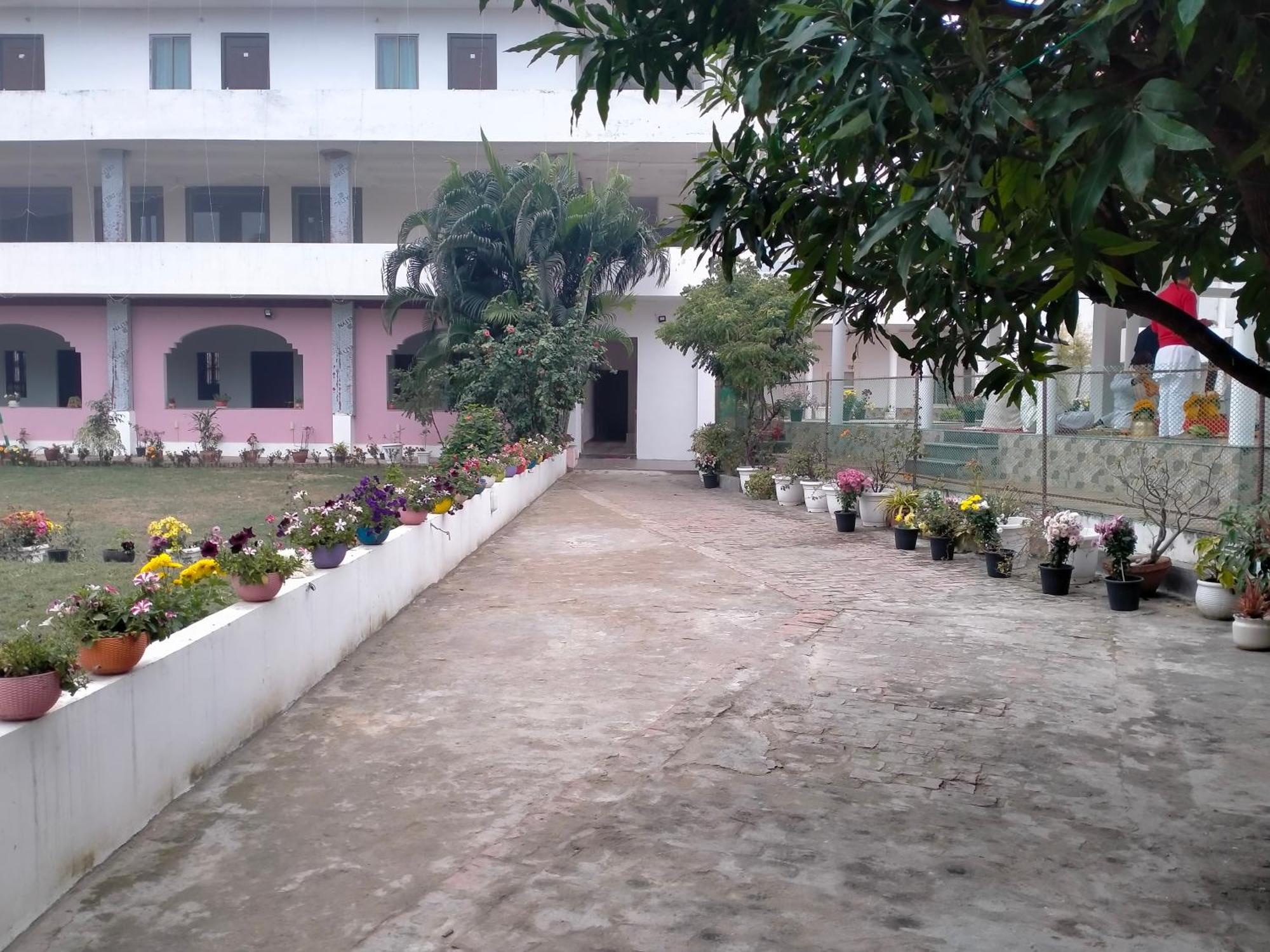 Vedic Villa - Varanasi — Photos 2